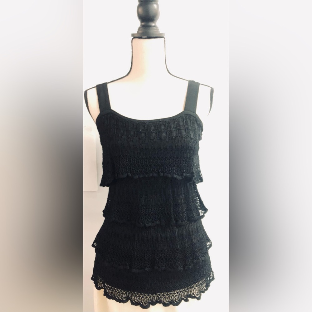 Like New Gorgeous Short Layered Lace Halter